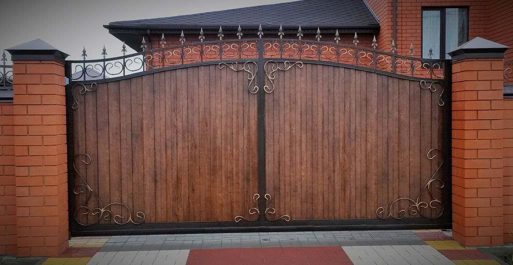 Купить простые ворота для дома: советы по выбору, установке и уходу в Арзамасе от 32868 руб | ВоротМастер-Рзм